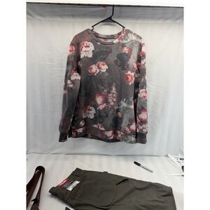 On The Byas Sweater Size‎ Large